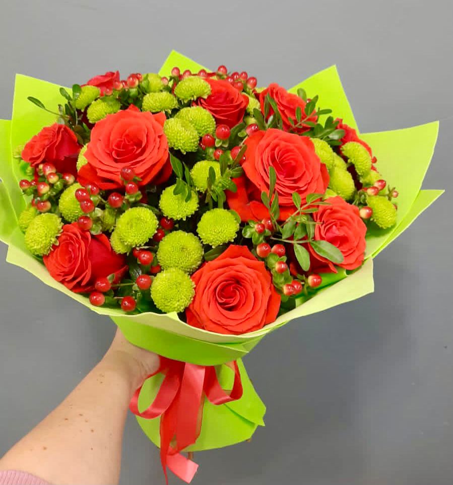 Букет цветов из: Хризантемы и Розы в Шаранге