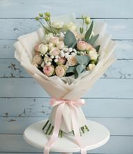 Букет цветов из:  Розы и Лизиантусы в Шаранге