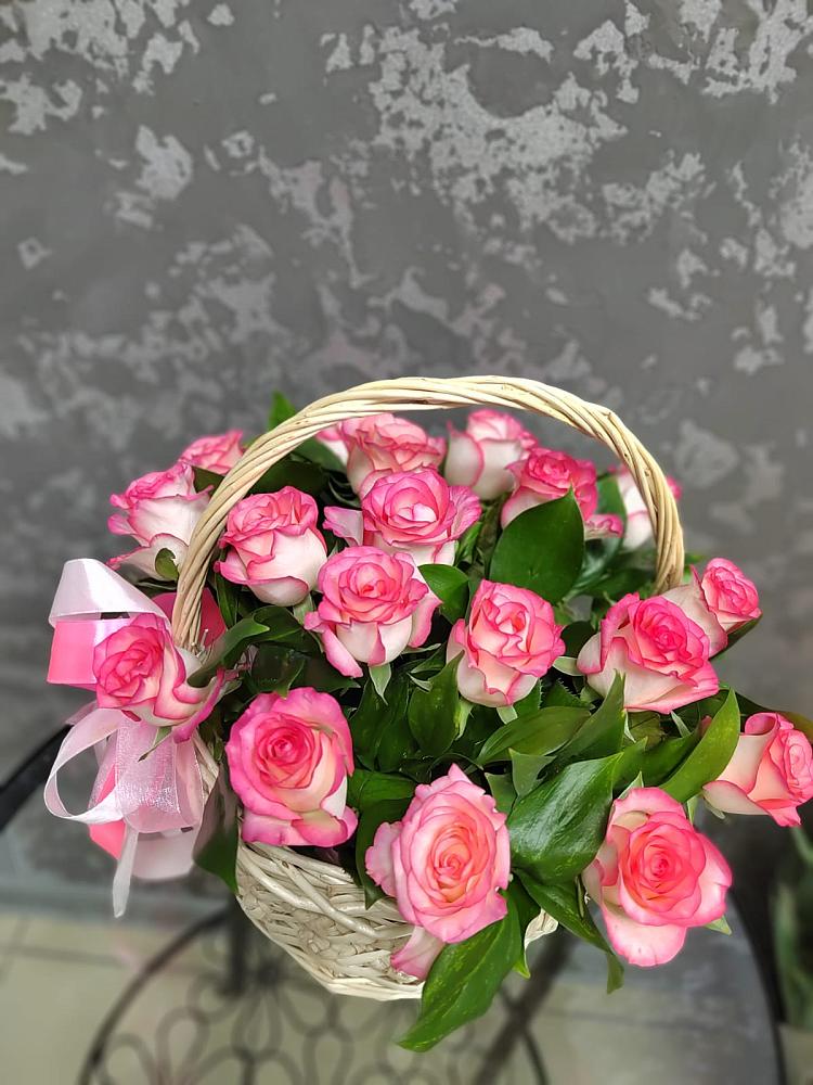 Цветочная композиция из Розы в корзине в Шаранге