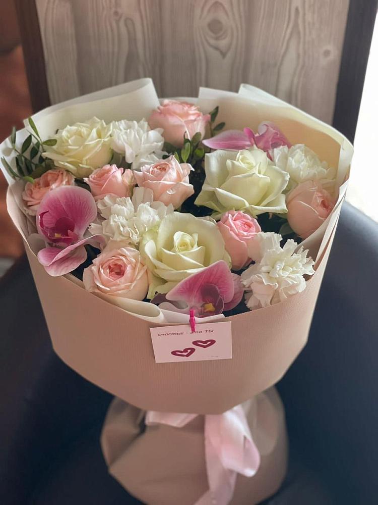 Букет цветов из: Орхидеи, Розы и Гвоздики в Шаранге