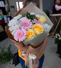 Букет цветов из:  Герберы, Розы и Хризантемы в Шаранге