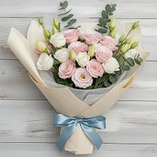 Букет цветов из:  Лизиантусы в Шаранге