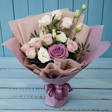 Букет цветов из:  Розы и Лизиантусы в Шаранге