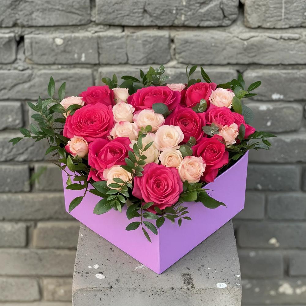 Цветочная композиция из Розы в коробке в Шаранге
