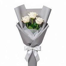 Букет 3 белые розы в Шаранге
