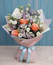 Букет цветов из:  Лизиантусы, Розы, Альстромерии и Гипсофила в Шаранге