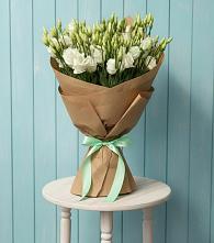 Букет цветов из:  Лизиантусы в Шаранге