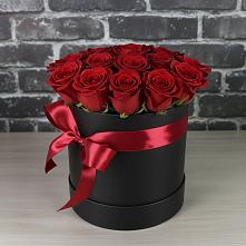 Цветочная композиция из Розы в шляпной коробке в Шаранге