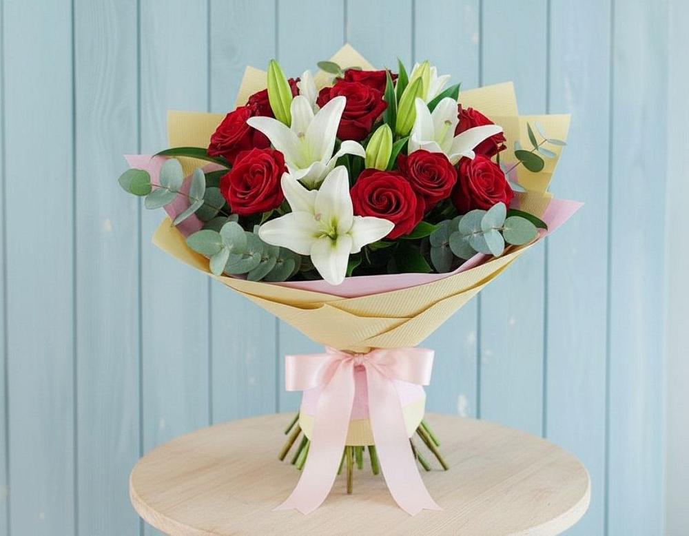 Букет цветов из: Лилии и Розы в Шаранге